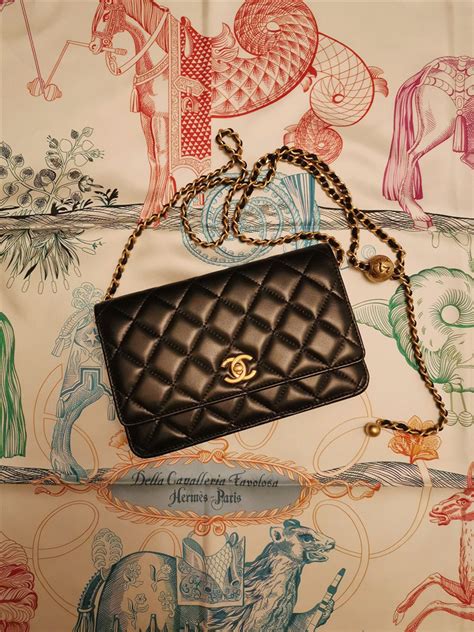 chanel 小金球包|新品 .